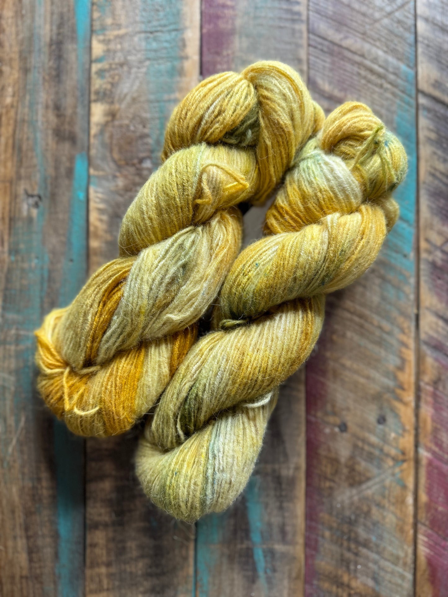 DK Huacaya Alpaca Acrylic Halo