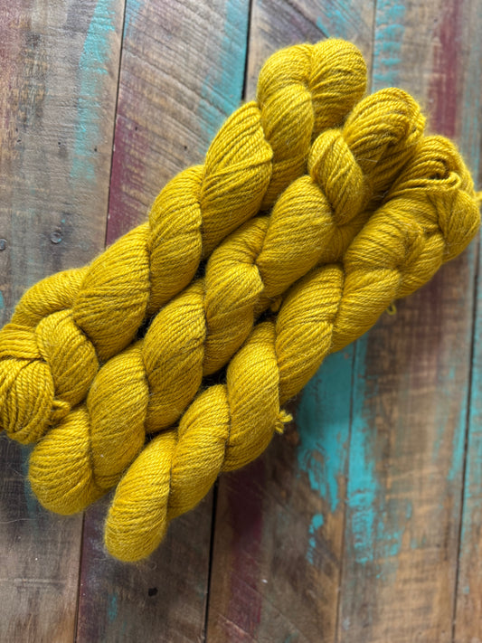 DK Suri Huacaya Alpaca Sunflower