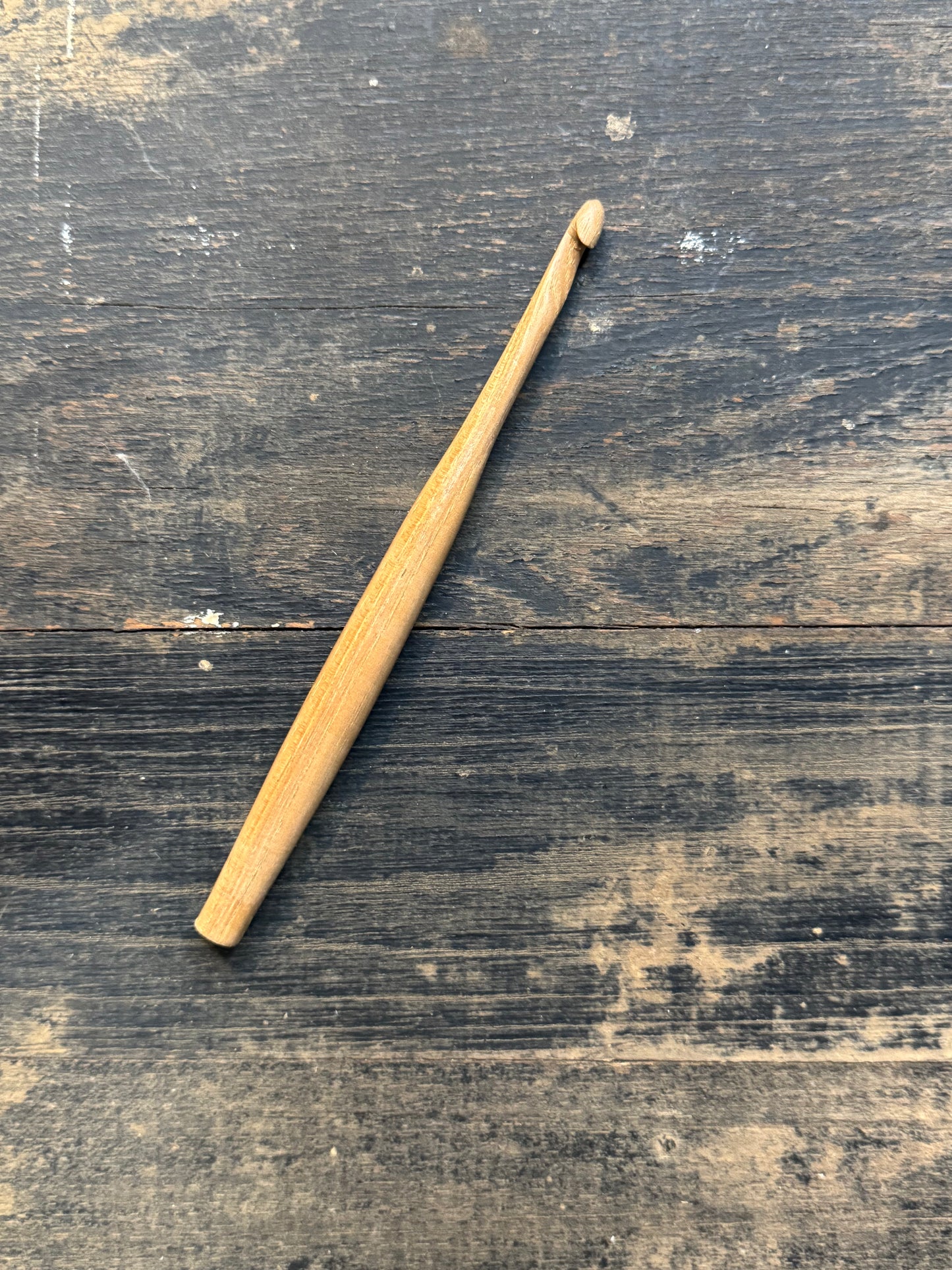 Crochet Hook 5mm(H)-Hickory