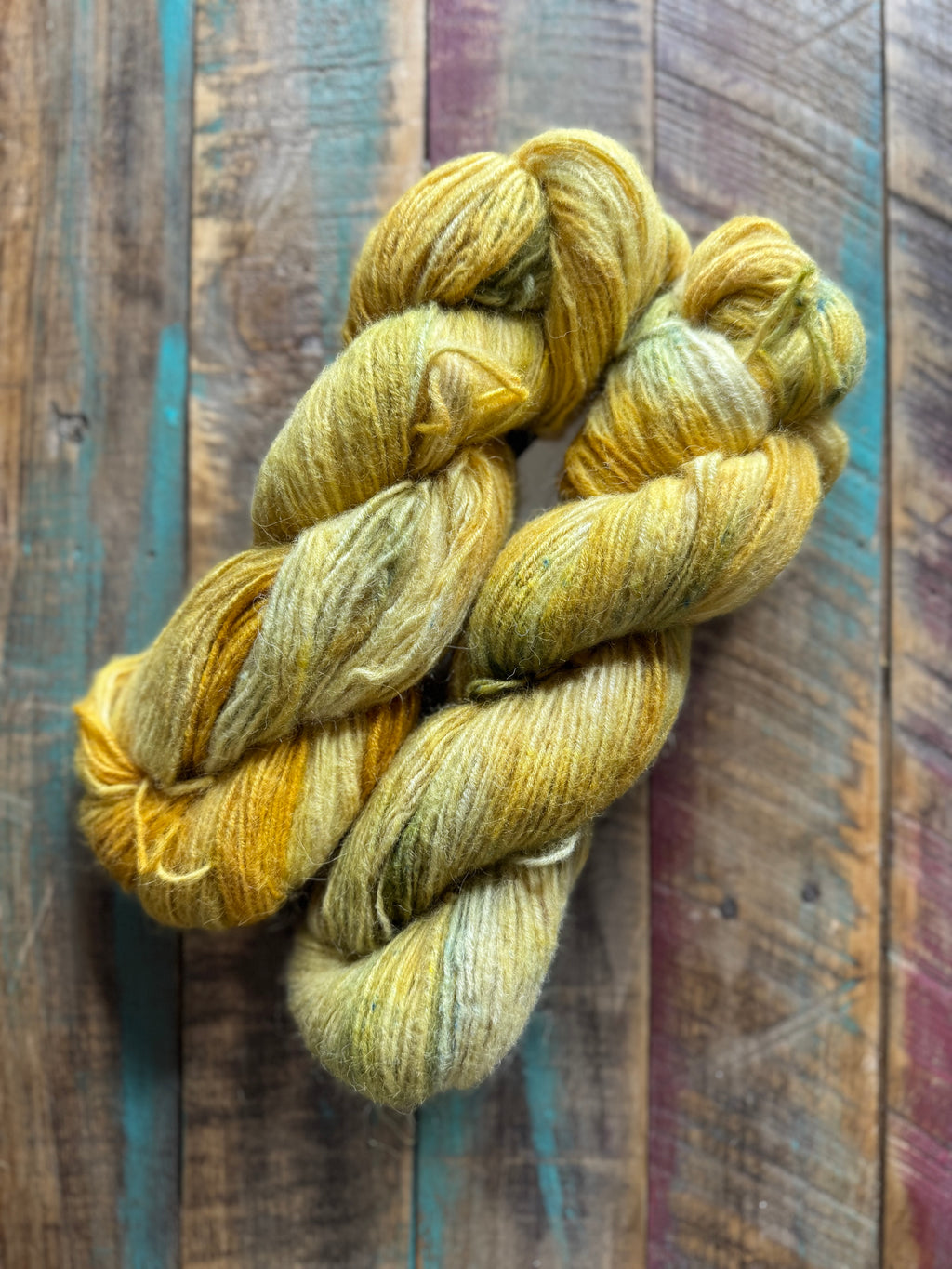 DK Huacaya Alpaca Acrylic Halo