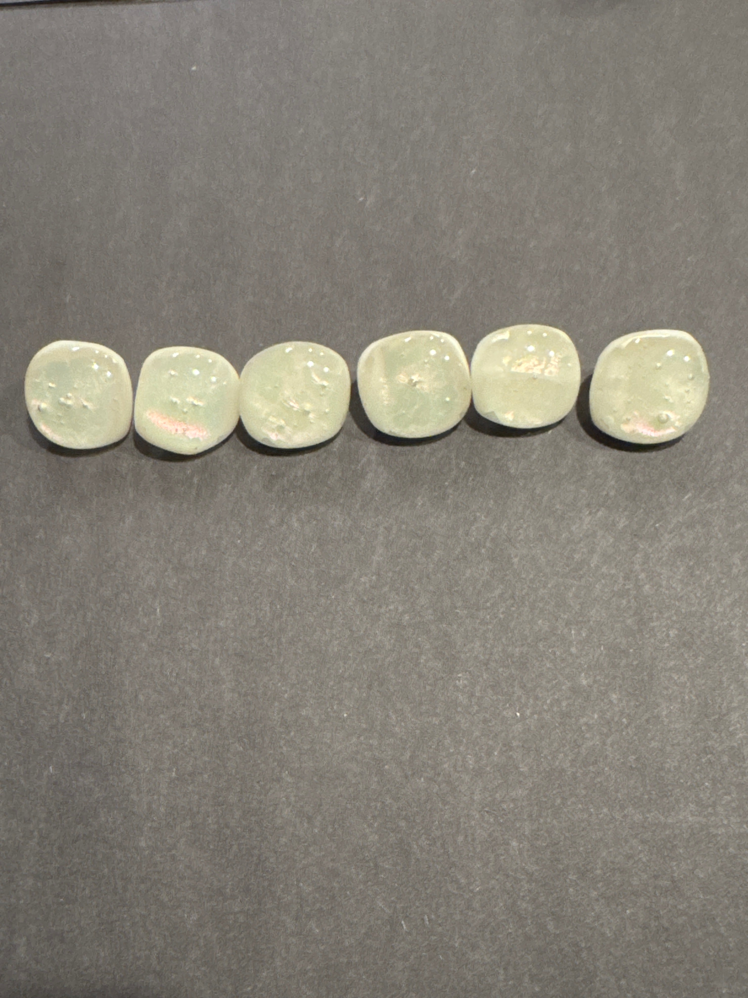 RECYCLED FUSED GLASS-MEDIUM BUTTON