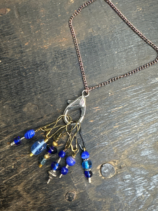 Stitch marker necklace-Blue
