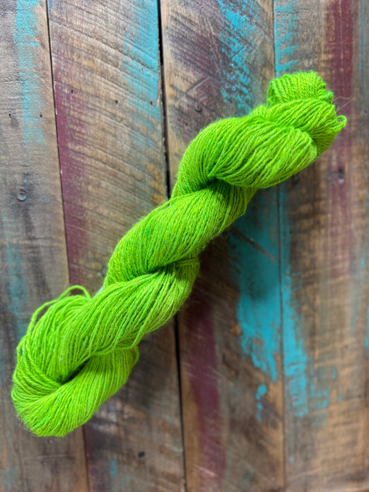 Sport Suri Alpaca Bamboo Neon Green