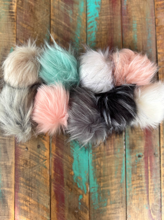 Pom Pom-Medium