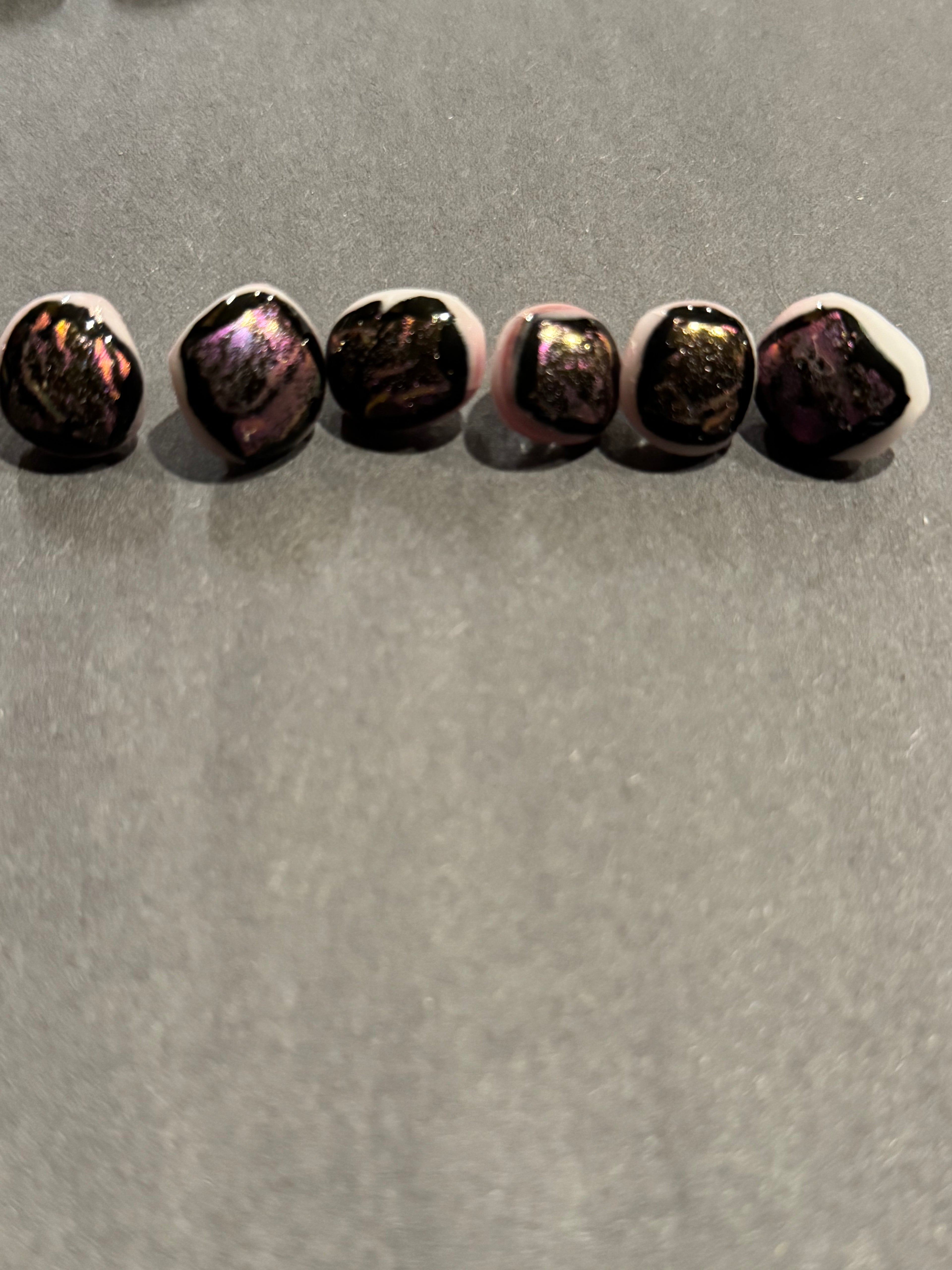RECYCLED FUSED GLASS-MEDIUM BUTTON