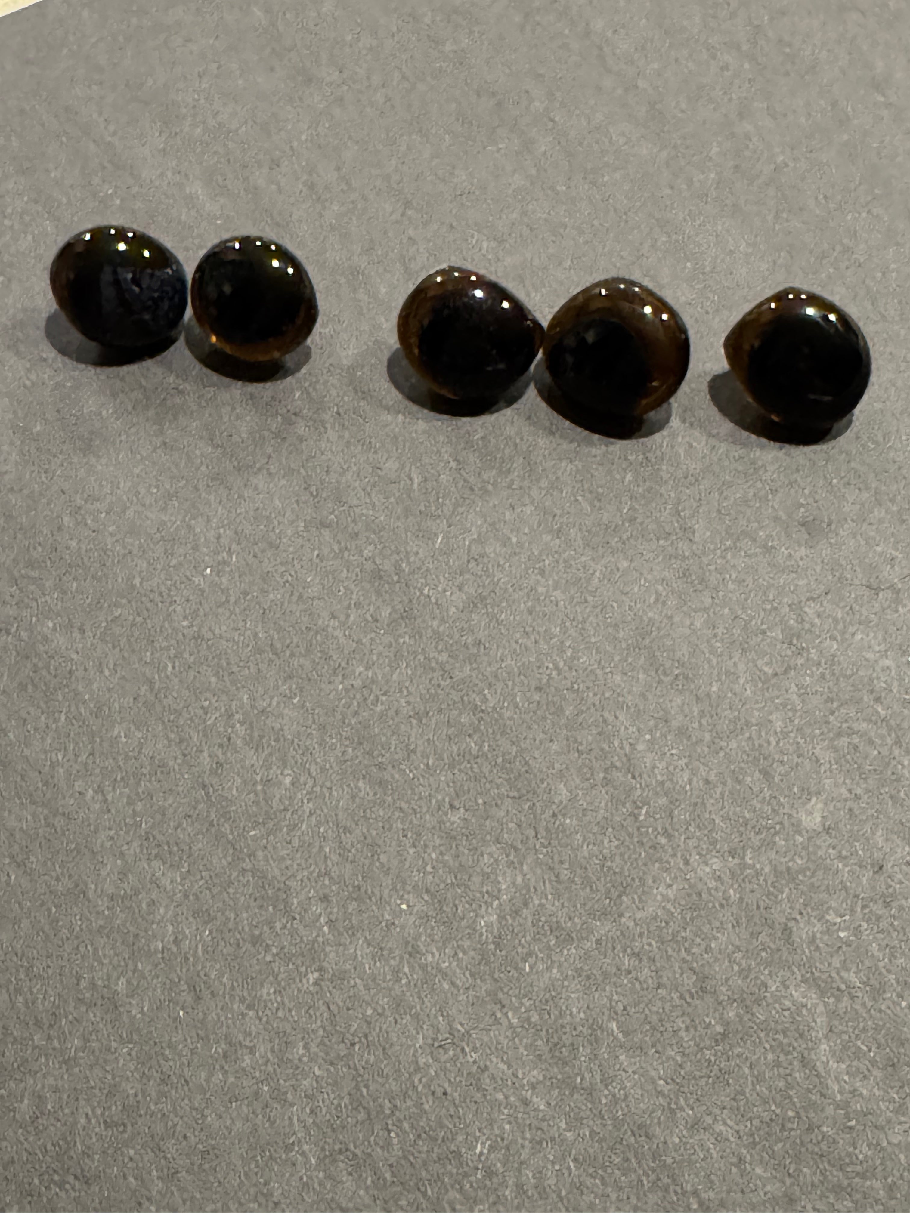 RECYCLED FUSED GLASS-MEDIUM BUTTON